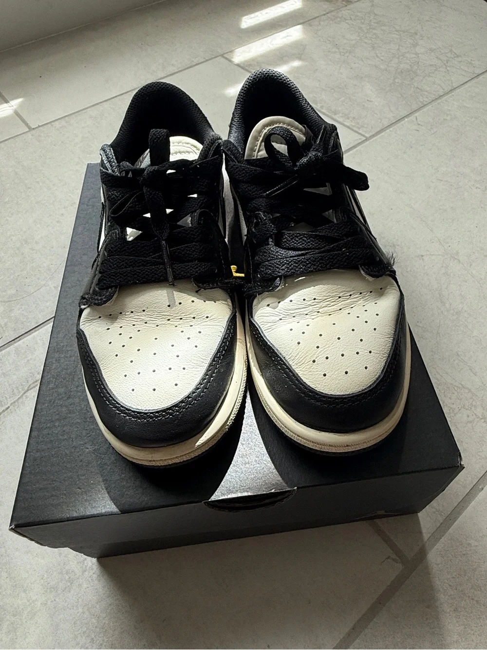 Kids Jordan 1 Low OG in Black & Dark Mocha
